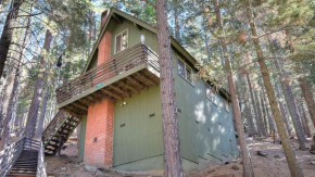 Гостиница Hawks Nest Lodge  Yosemite National Park